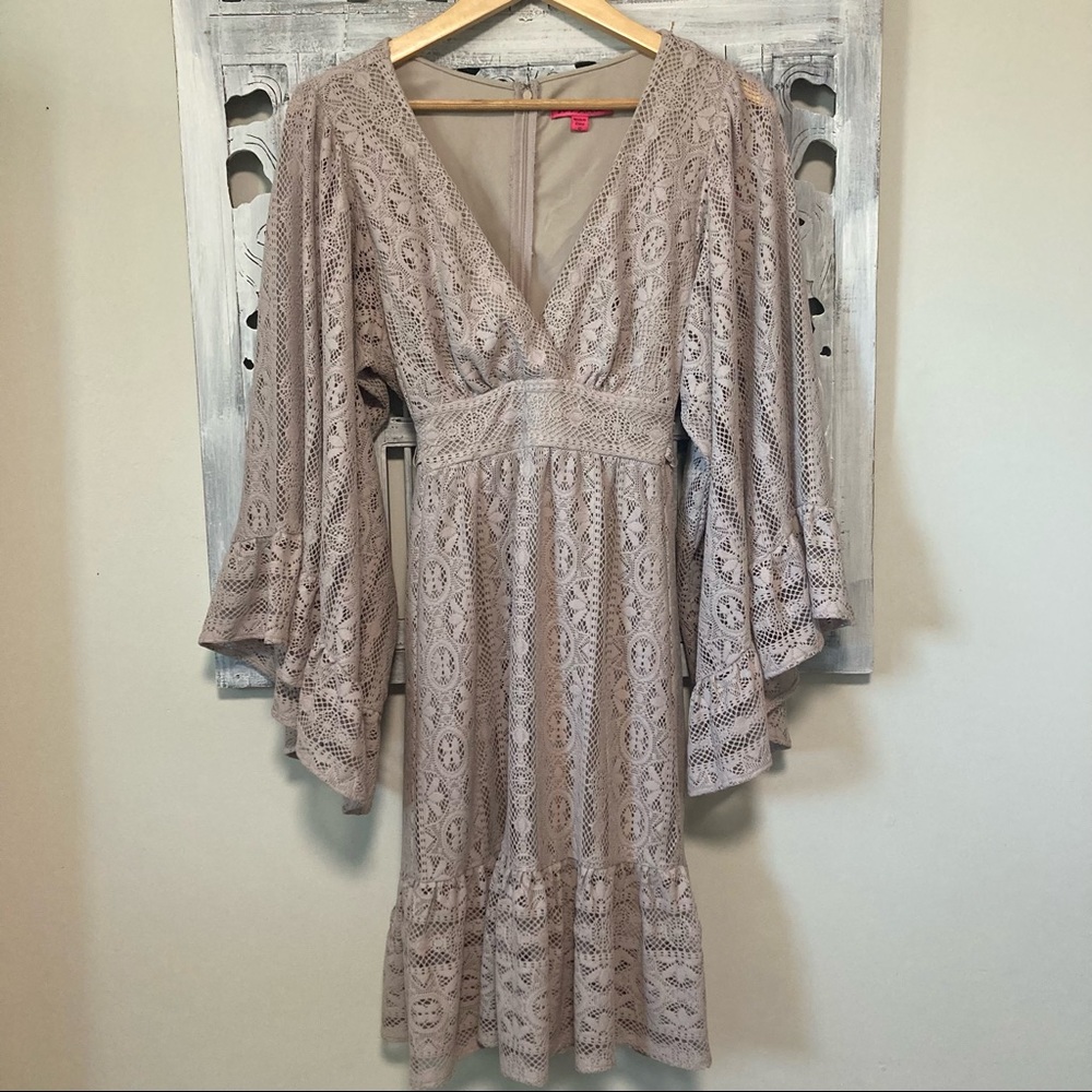 Betsey Johnson Gray Boho Crocheted Lace Flare Sleeve Waist Tie Party Dress
